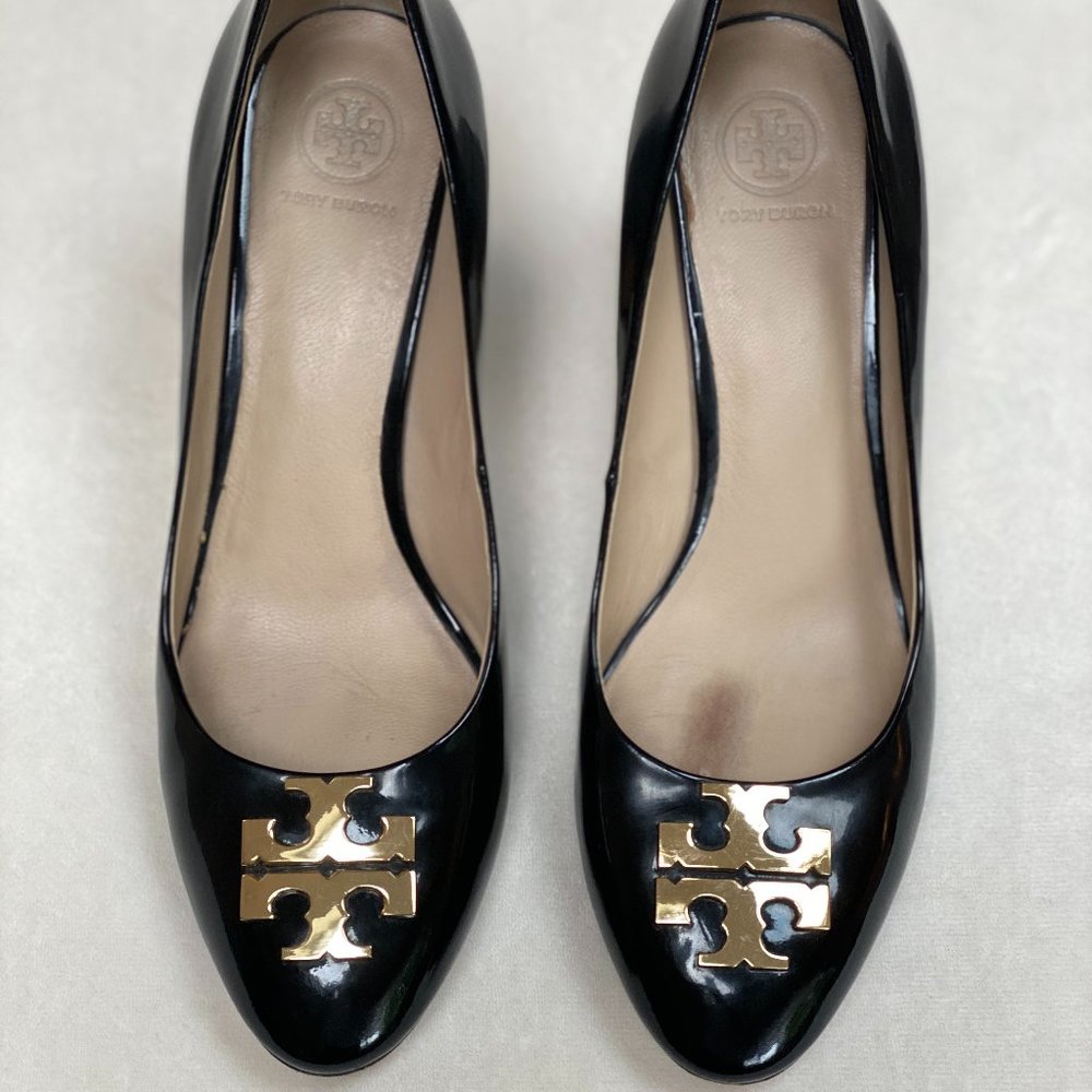Tory Burch Raleigh Black Patent Pumps, size 9M